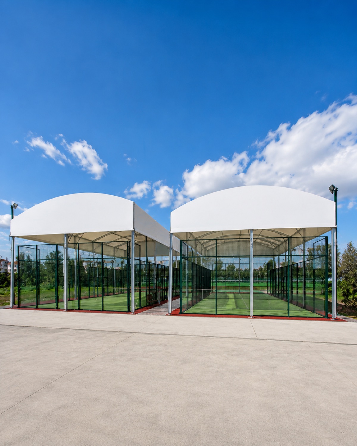 Pickleball-Überdachung 20 × 10 × 6 m Ansicht 2
