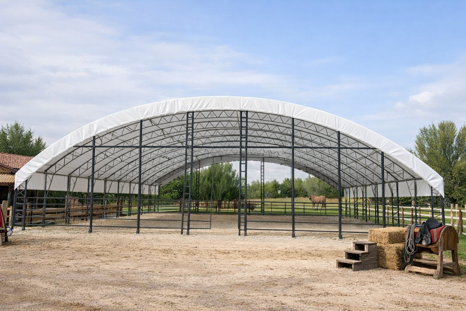 Reitplatzüberdachung 25 × 45 × 7 m Ansicht 6